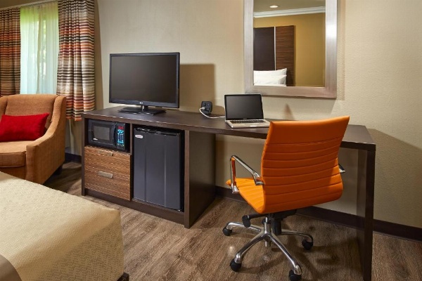 Eden Roc Inn & Suites near the Maingate image 14